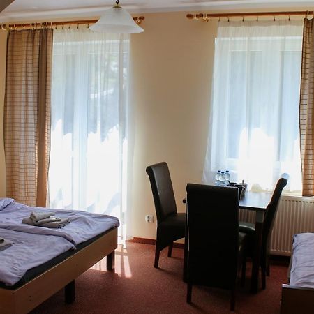 Pensjonat 4 Pory Roku Duszniki Zdrój Exterior foto